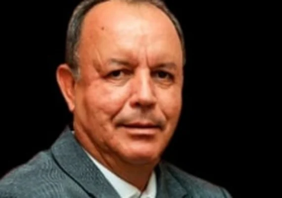 Personagens da Política: o novo livro de MB “sai do forno”