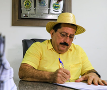 Gilberto Gonçalves, prefeito de Rio Largo, e mais quatro secretários são afastados dos cargos