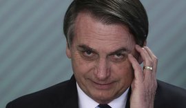 Bolsonaro admite preocupação com Flávio