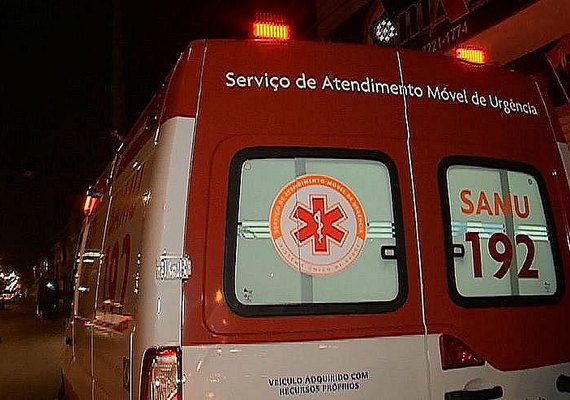 Mulheres são baleadas dentro de bar no Jacintinho e suspeitos fogem