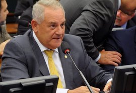 Carimbão dispara contra distribuidoras de combustíveis: “não é cartel, é uma gangue”