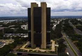 Mercado financeiro eleva projeção da inflação para 6,56%