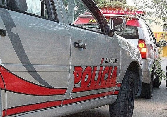 Corpo de homem morto há mais de dez dias é encontrado em terreno