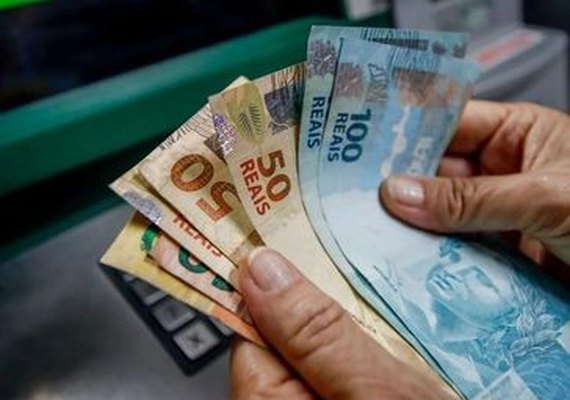Salários de junho caem nesta terça antes do São João em Alagoas