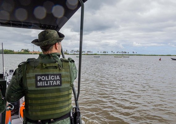 Polícia Militar flagra pesca predatória na Lagoa Manguaba