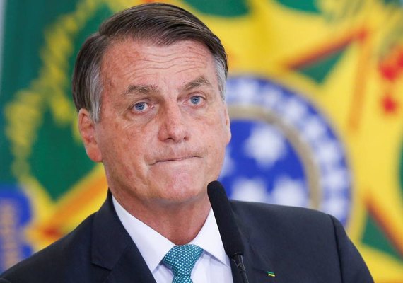 Bolsonaro é levado a hospital após sentir desconforto