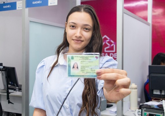 Casa de Direitos facilita emissão da Carteira de Identidade Nacional para quem pretende viajar ao exterior