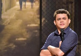 Emerson Ceará desembarca em Maceió com show de humor