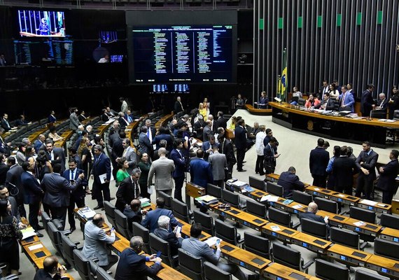 Doação eleitoral de empresas volta à pauta com debates sobre Fundo Eleitoral