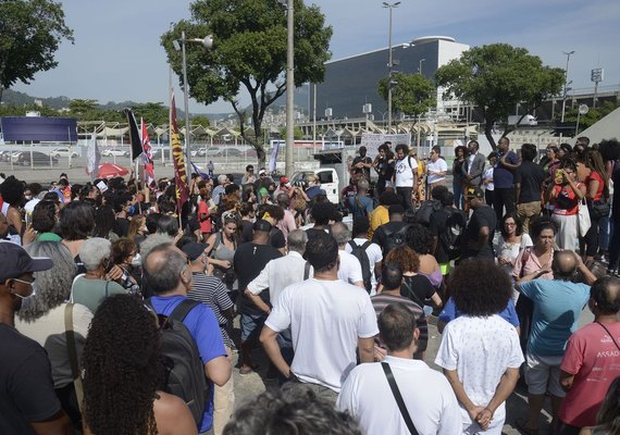 Manifestantes pedem justiça para homem morto em Sergipe