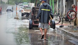 Sesau orienta moradores sobre os cuidados para evitar a Leptospirose