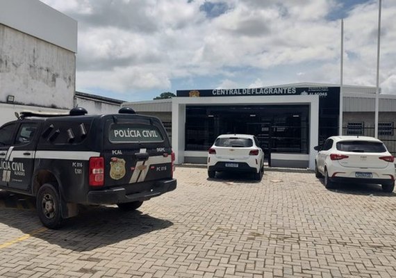 Mulher é presa por esfaquear marido após suspeita de traição em Rio Largo