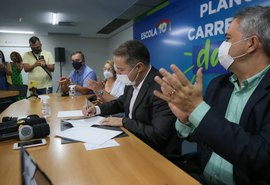 PCCS: emendas garantem aumento de aposentados, data base e progressão