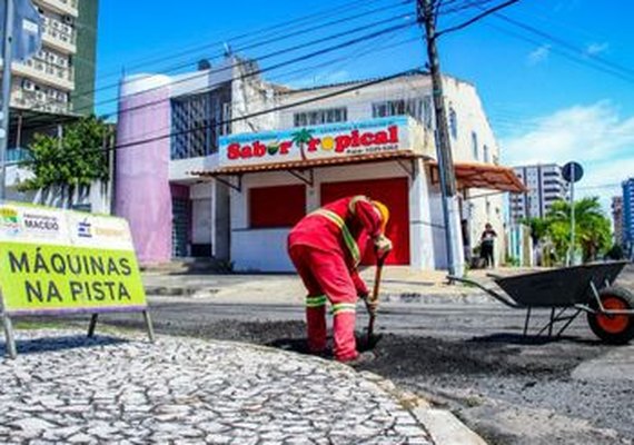 Prefeitura realiza recapeamento em ruas da Jatiúca