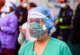 Pelo 2º dia consecutivo, EUA bate recorde de infecções diárias por covid-19
