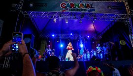 Foliões lotam polos no terceiro dia de carnaval em Maceió
