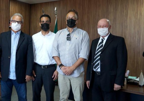 TCE recebe presidente da Câmara de Vereadores de Maceió