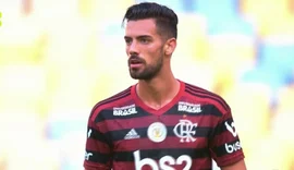 Ex-zagueiro do Flamengo é esfaqueado em shopping na Itália