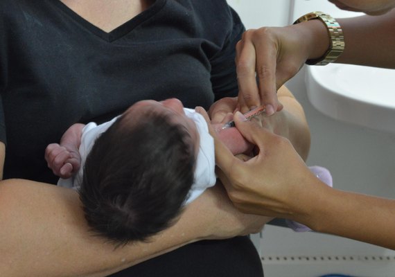 Alagoas passa a ofertar vacina contra a bronquiolite para recém-nascidos