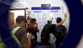 Taxa de desemprego atinge 12,5% no trimestre encerrado em abril