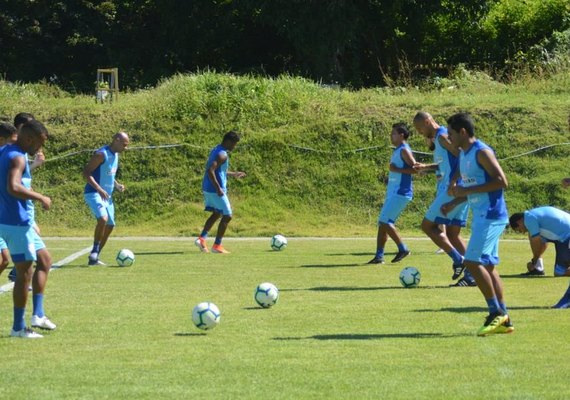 CSA tem três jogadores pendurados para partida contra o Vasco; Apodi fica à disposição
