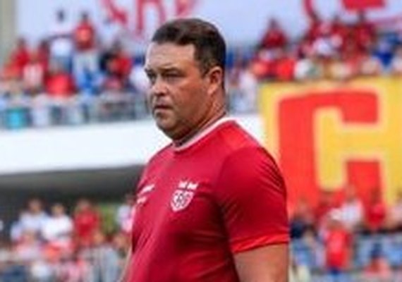 CRB demite técnico após derrota e já contrata substituto