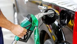 Preços nos postos: Etanol fica estável e gasolina cai na média nacional