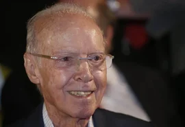 Zagallo apresenta melhorias em seu quadro médico, aponta novo boletim