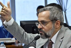 Weintraub ignora decisão judicial e diz que realização do Enem 2020 está mantida