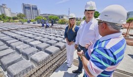 Governador visita obras de ampliação do Centro de Convenções de Maceió