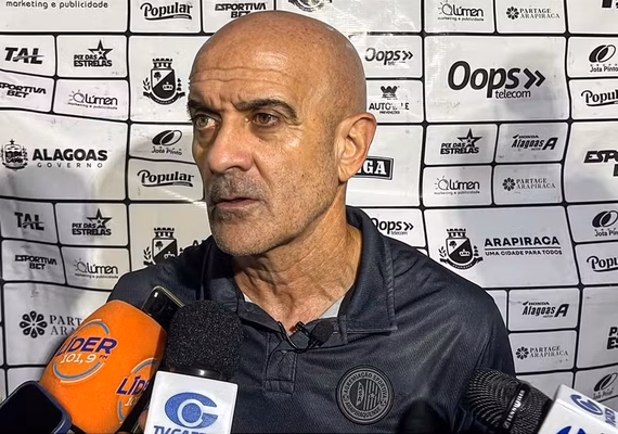 Schülle critica arbitragem após derrota do ASA para Juazeirense na Bahia