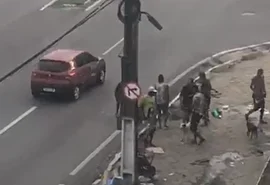 Mulher trans sofre espancamento coletivo em plena luz do dia no Centro de Maceió