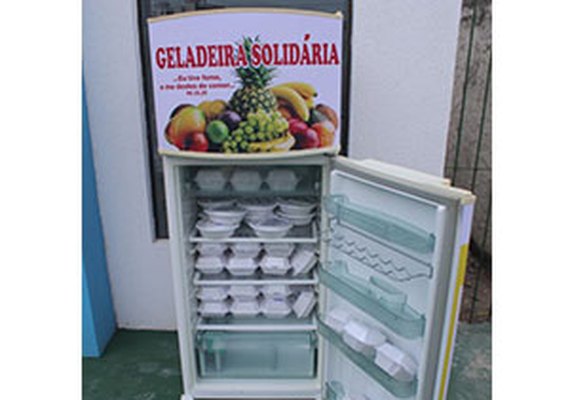 Arquidiocese implanta Geladeira Solidária no Santuário Virgem dos Pobres