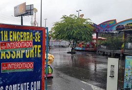 Após confusão e registros de aglomeração, parque de diversões em Maceió é interditado