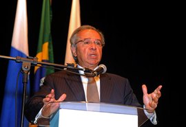 Ministro diz que BNDES ainda deve bilhões ao governo