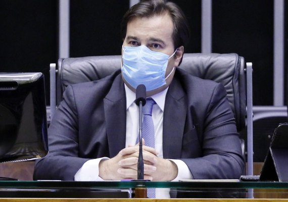 Maia diz não ter dúvidas sobre o crime de irresponsabilidade de Pazuello
