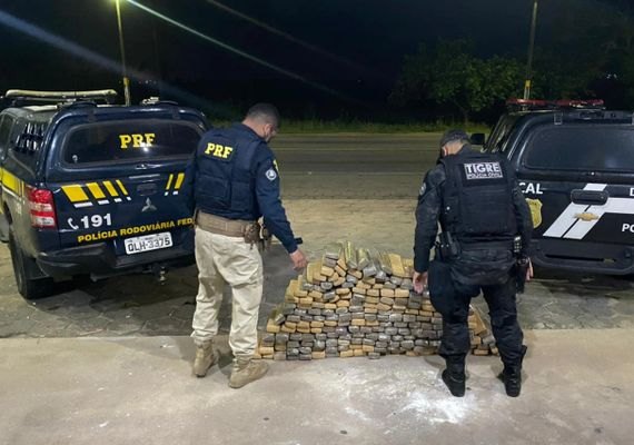 Polícia prende grupo que transportava 170 kg de maconha em dois carros