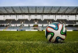 Futebol corta empregos por conta do coronavírus