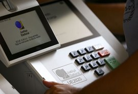 A partir deste sábado (15), candidatos não podem ser presos, a não ser em flagrante