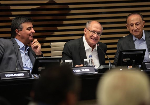 Alckmin diz que redução da jornada de trabalho é tendência mundial
