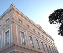 Deputada critica PEC durante sessão na ALE e classifica proposta como 'retroatividade seletiva'