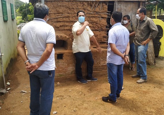 Diretores da Unicafes visitam Cooperativa Cheiro da Terra e conhecem produtos