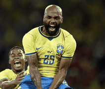 Ancelotti testa duas formações e Brasil goleia Panamá no Maracanã