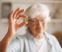 Estudo relaciona vitamina D na meia-idade a menor risco de Alzheimer