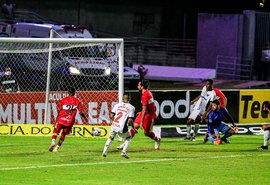 Gamalho marca décimo gol da temporada e garante vitória do CRB