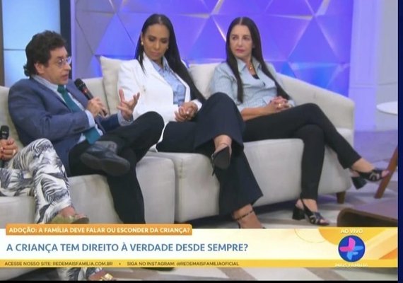 O psicólogo e escritor Alexander Bez participa de debate no programa Sempre Melhor, da Rede Mais Família de Televisão