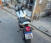 Homem é preso em flagrante por receptação e moto roubada é recuperada