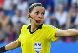 Pela primeira vez em 92 anos, Copa do Mundo terá arbitragem feminina