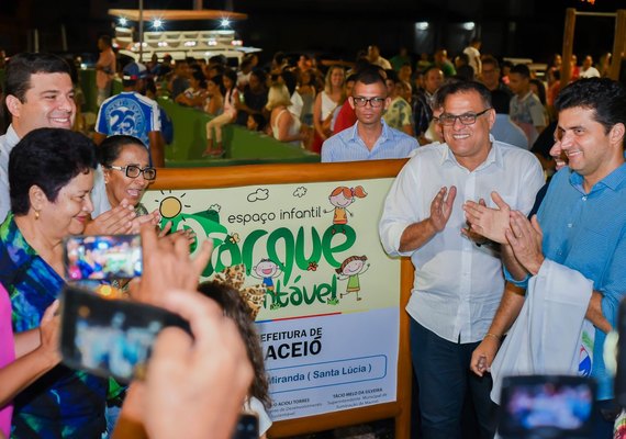 Nova praça é entregue no bairro Santa Lúcia