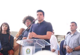 Vídeo: Rui Palmeira acusa JHC de lacração nas redes sociais, durante entrega de residencial em Maceió